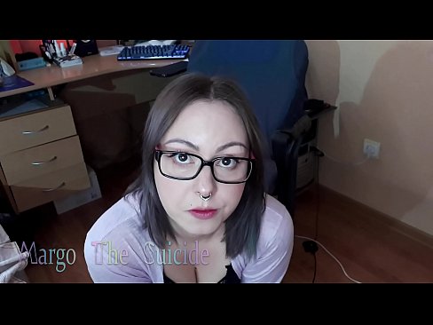 ❤️ Kynþokkafull stelpa með gleraugu sýgur dildó djúpt á myndavélinni ❤❌ Klám á klám is.porno-filmy.ru ❤